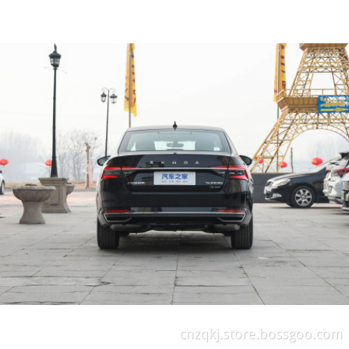 Самый продаваемый автомобиль Китая, совершенно новый Skoda Superb, гарантируется ценой